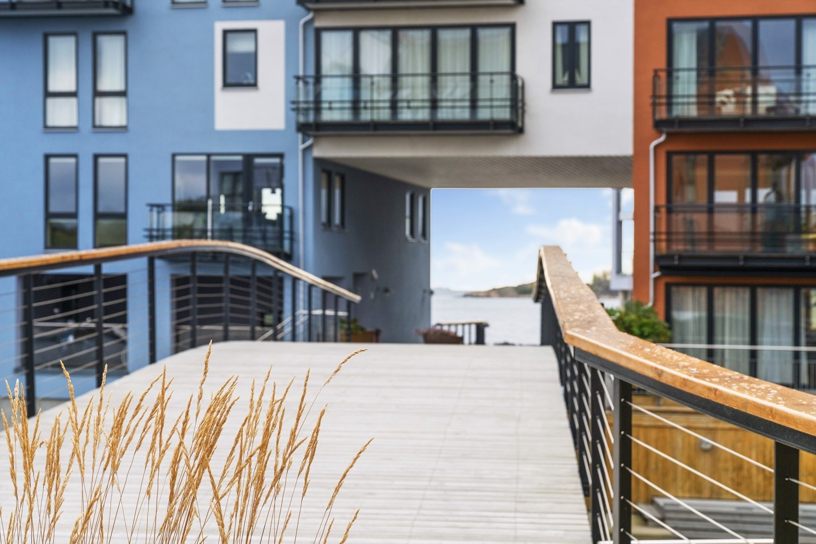 Sjøparken har flotte felles utearealer Galleribilde