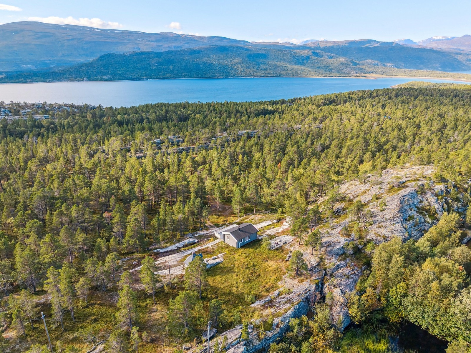 Området byr også på mange flotte, oppmerkede turstier Galleribilde