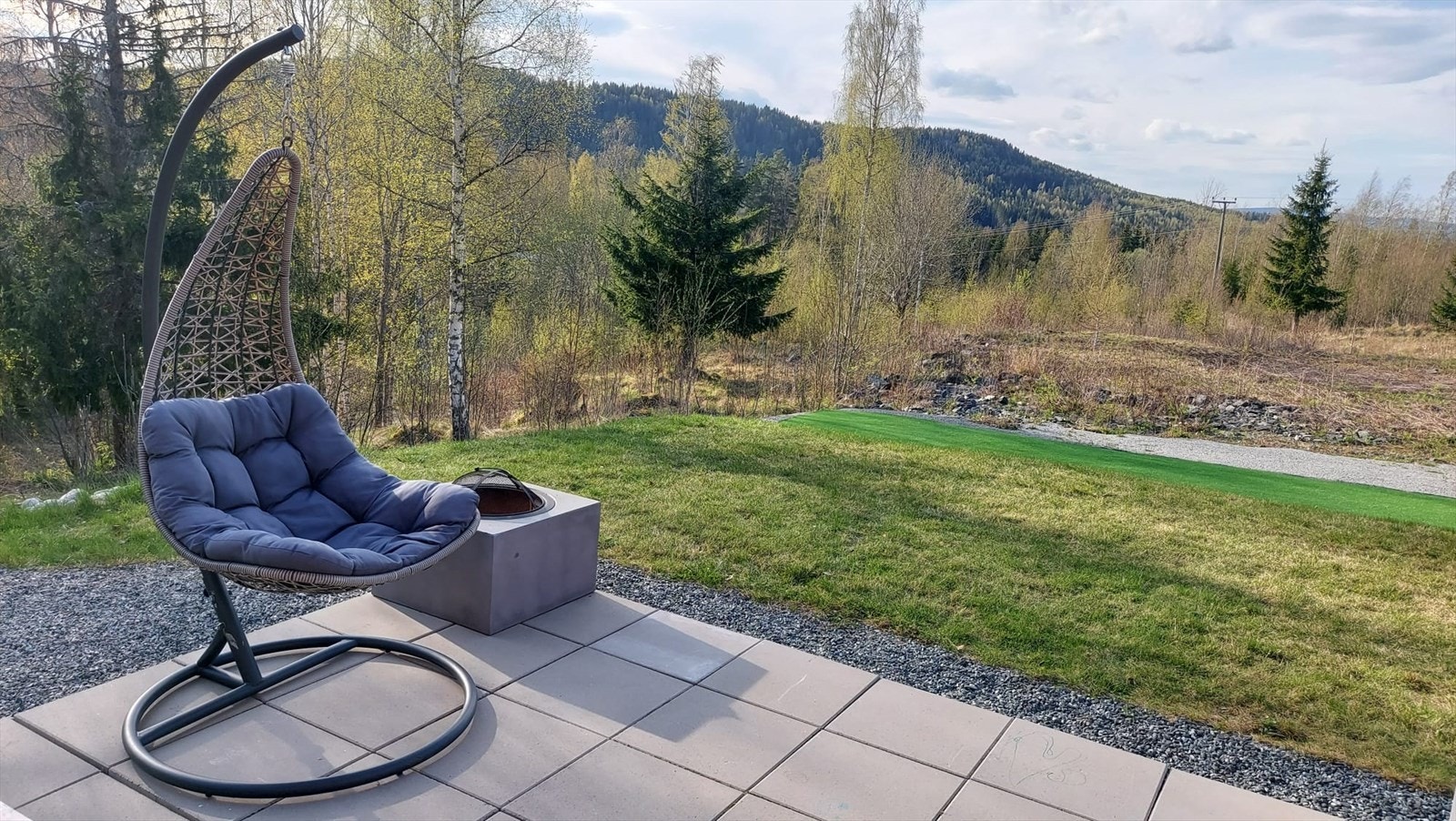 Til tross for sin tilbaketrukne beliggenhet, er fortsatt kort kjøreavstand inn til Kongsvinger by. Galleribilde