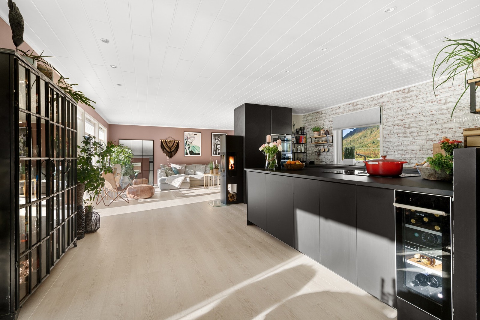 Sosialt og åpen kjøkkenløsning Galleribilde