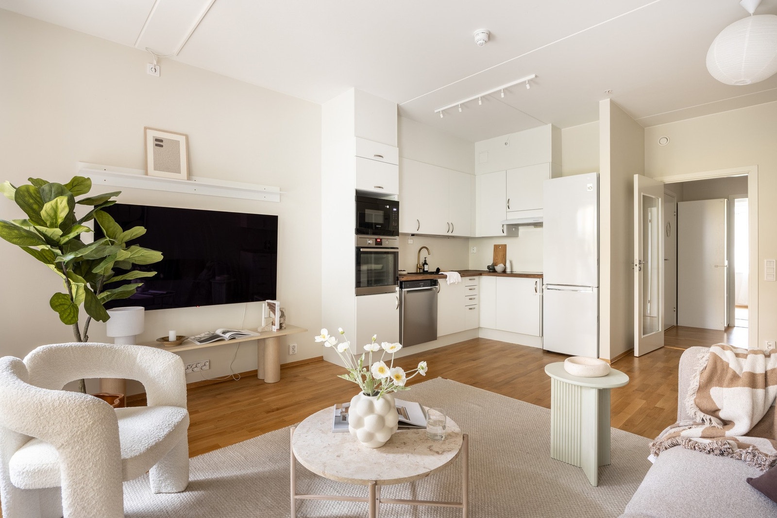 Her vil det være enkelt å underholde gjester mens man lager ferdig maten. Galleribilde