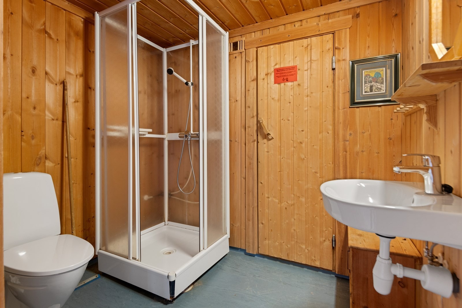 Baderom med varme i gulvet. Galleribilde