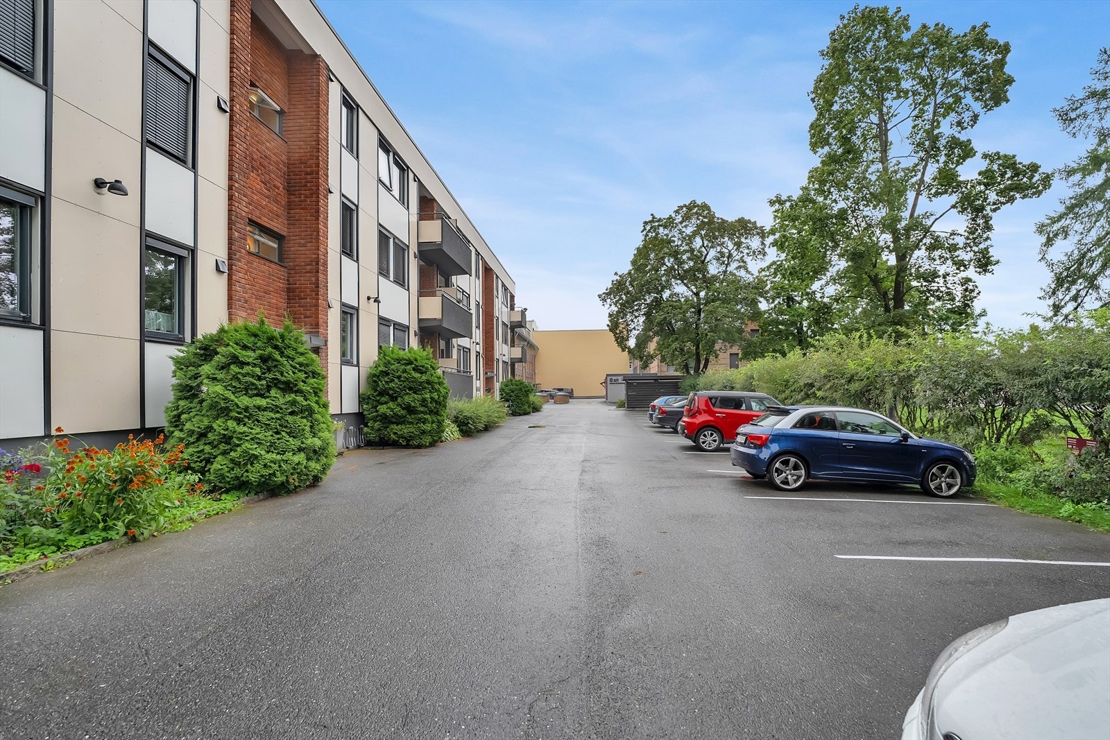 Det er muligheter for å leie p-plass for borettslagets medlemmer (Etter venteliste) Galleribilde