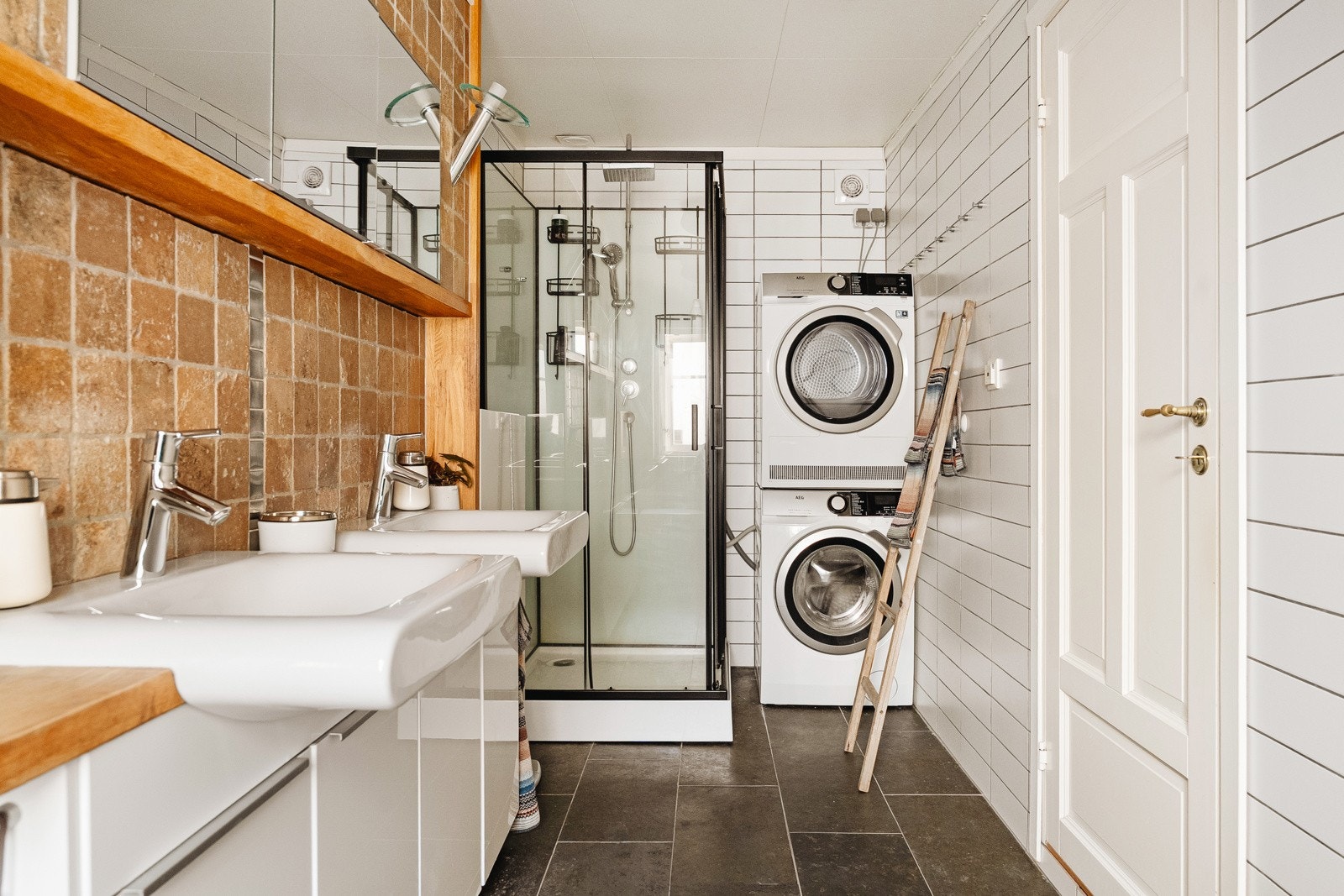 - Romslig bad på 7,1 kvm - Galleribilde