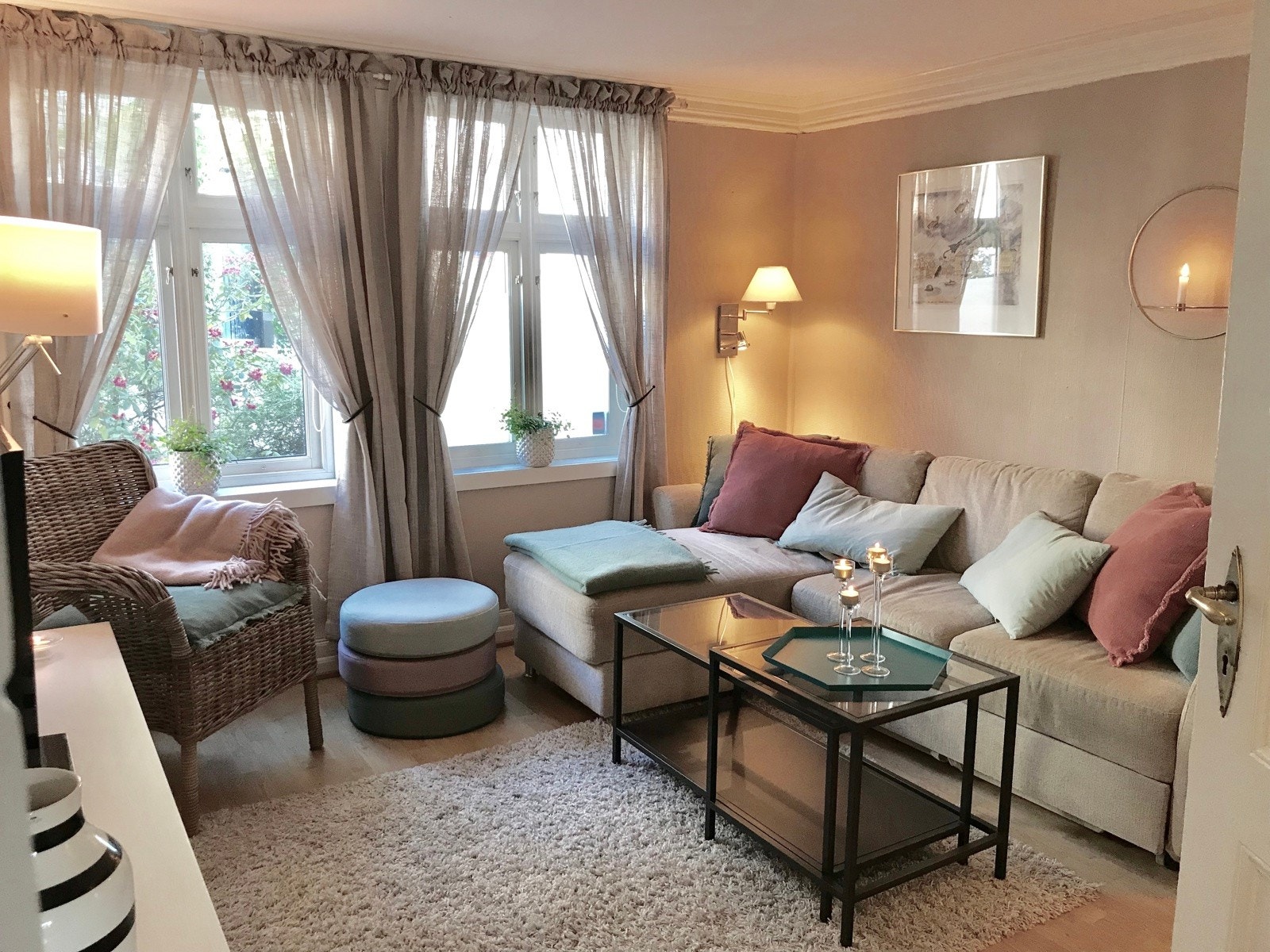 - Utleieleilighet nr 2 består av entré, gang, stue, kjøkken, soverom(ikke godkjent) og bad - Galleribilde