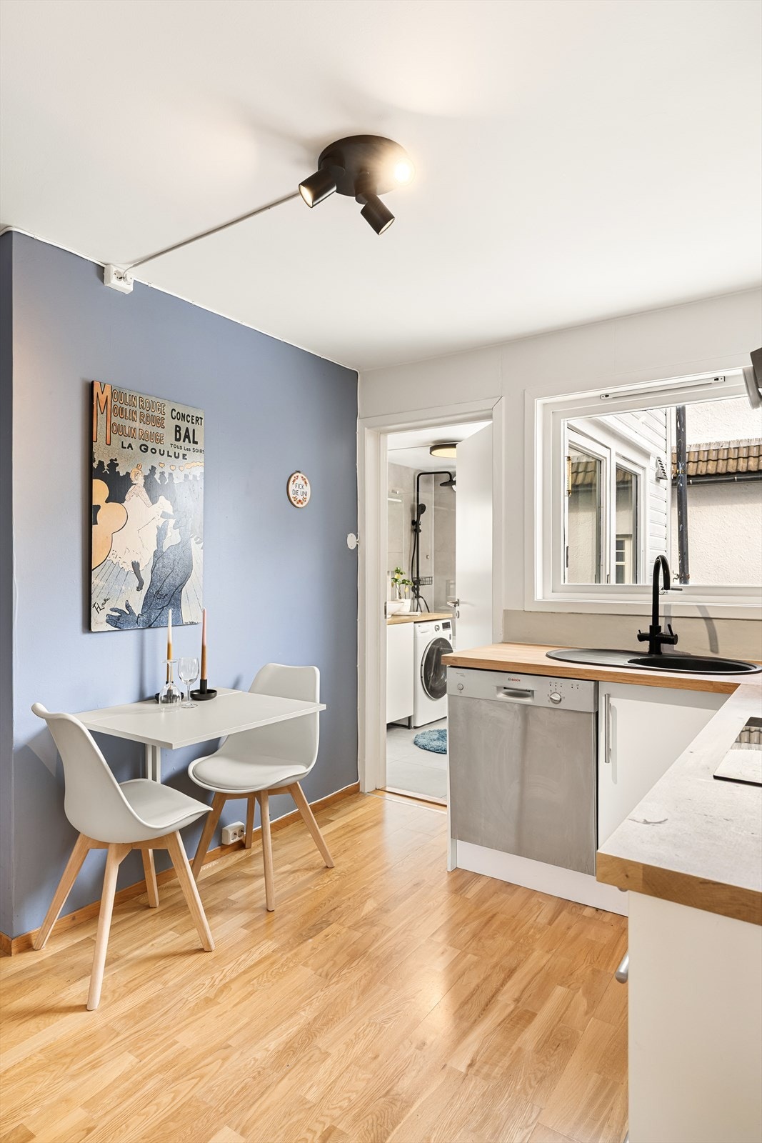 - Praktisk med frokostbord like ved - Galleribilde