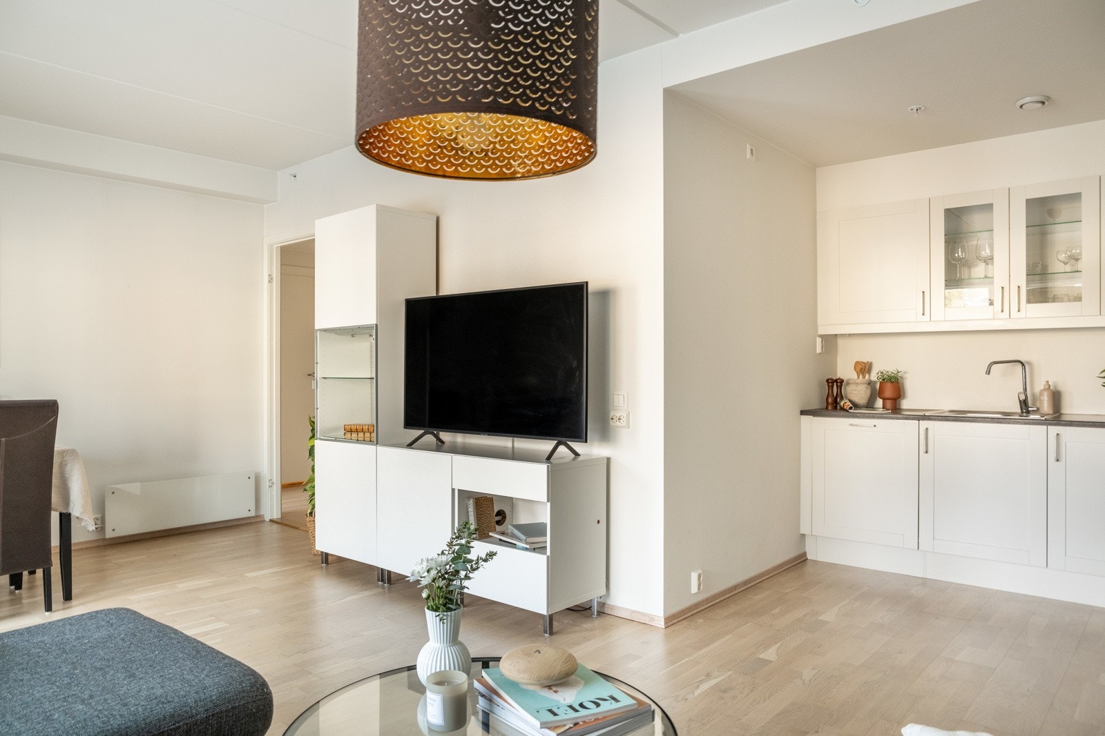 Kabel-TV og bredbånd (Altibox) er inkludert i dagens felleskostnader. Galleribilde