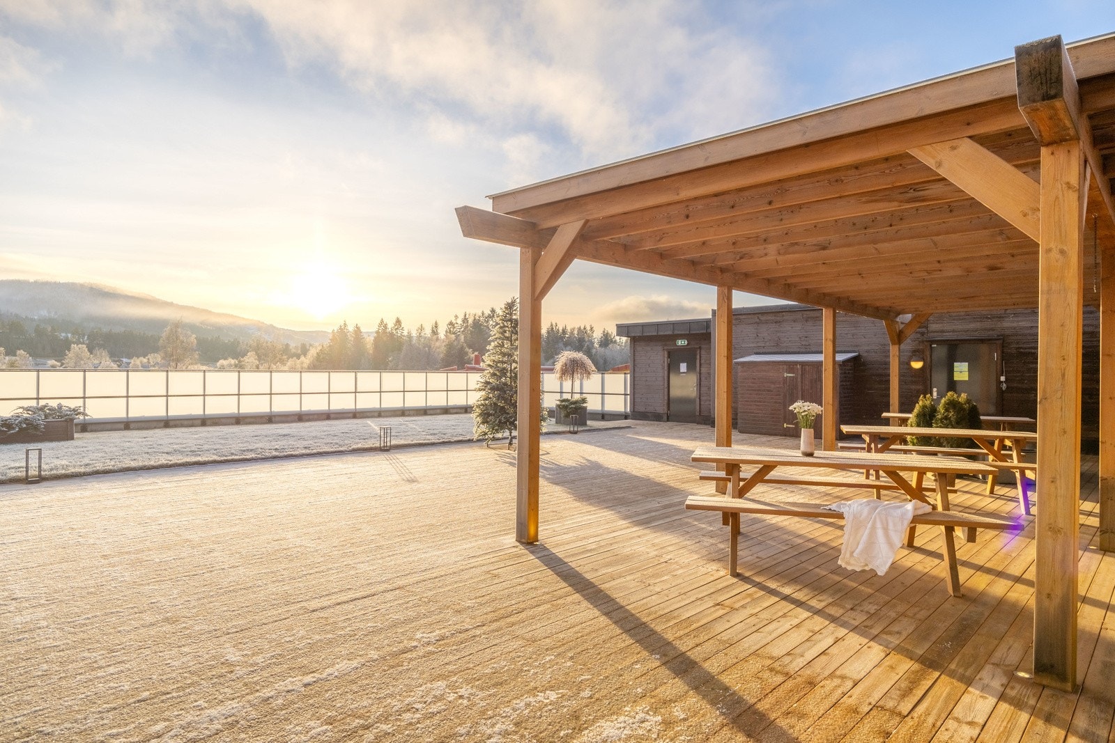 Stor felles takterrasse med gode solforhold hele dagen. Galleribilde