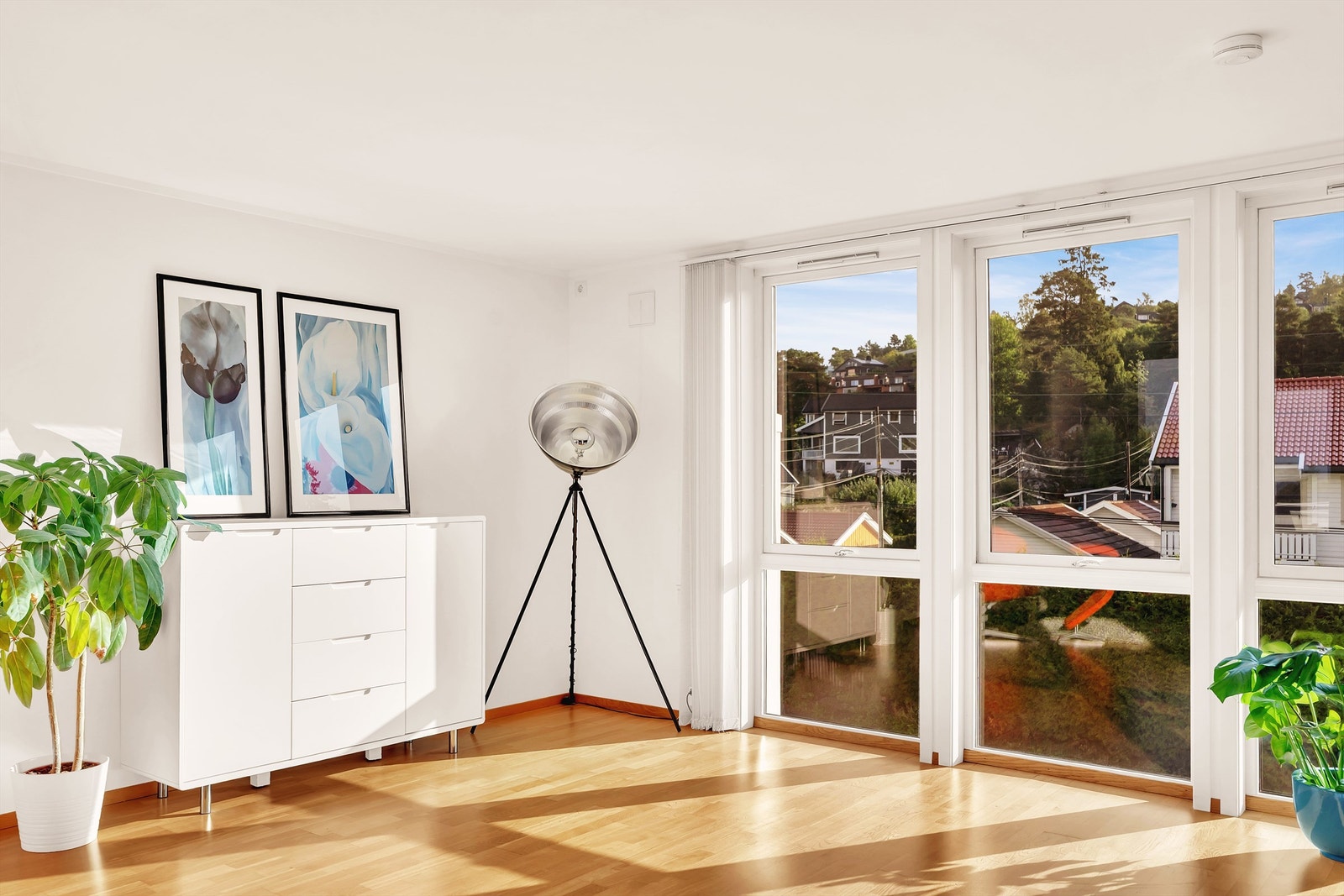 I denne etasjen var det opprinnelig inntegnet et ekstra soverom. Dette kan enkelt re-etableres hvis ønskelig Galleribilde