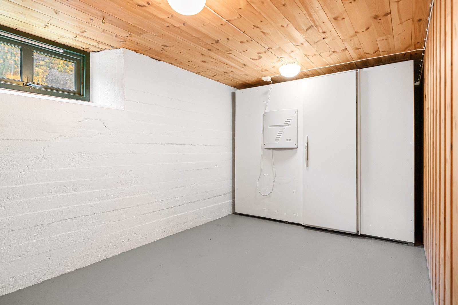 Kjellerbod med kjølerom Galleribilde