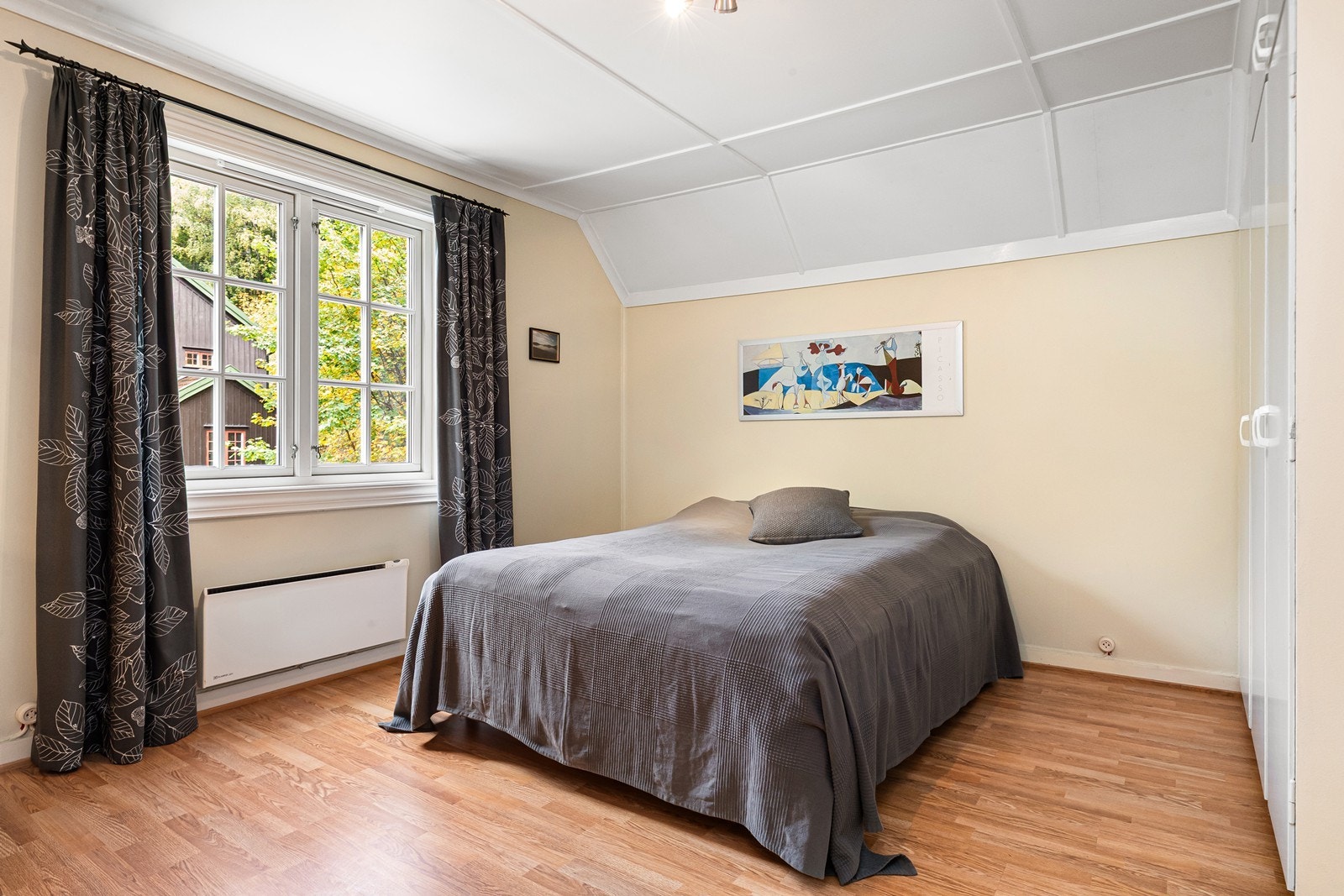 I 2. etasjer er det også 2 soverom (soverom 1) Galleribilde