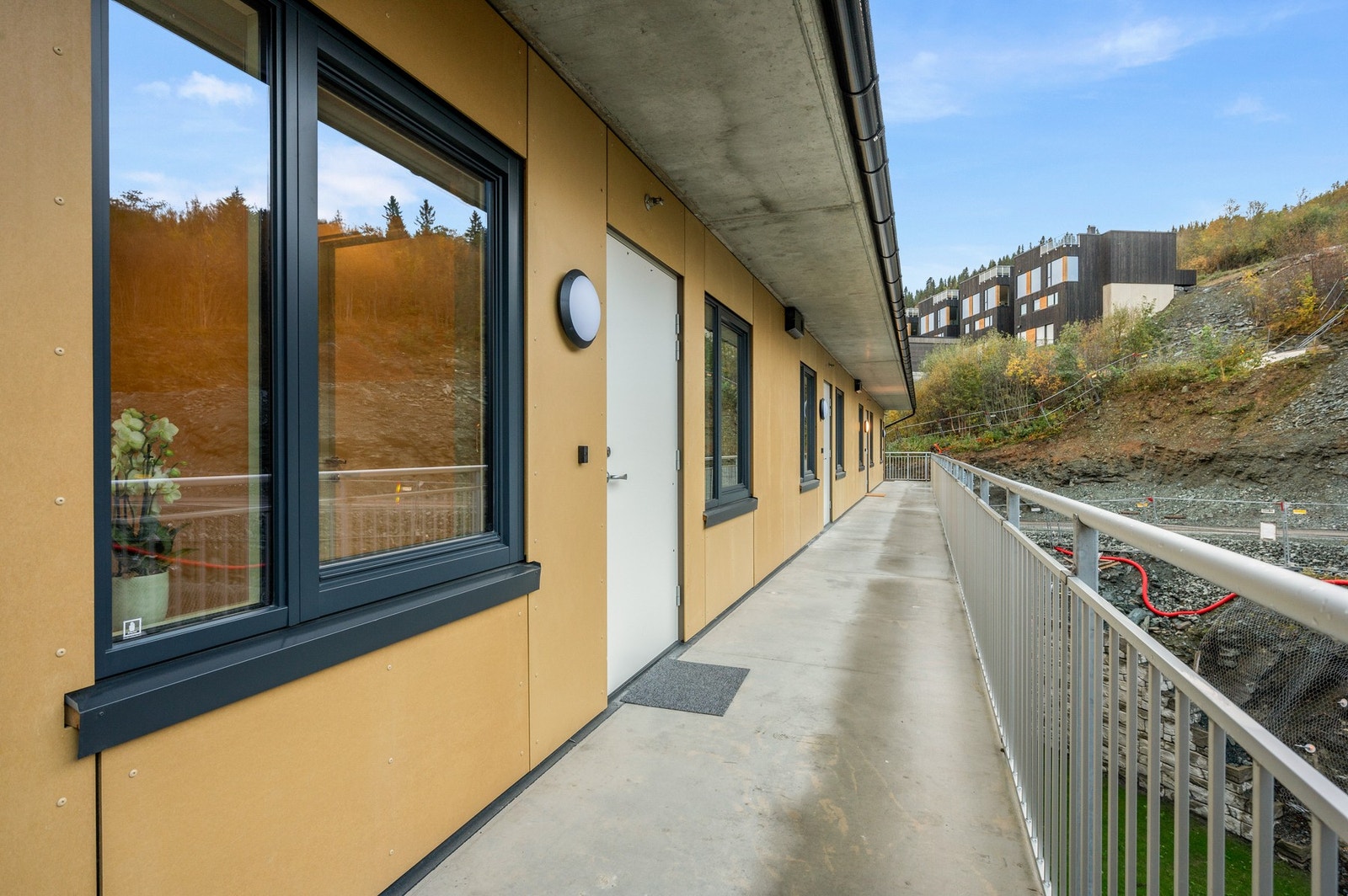 Inngangsparti. Galleribilde