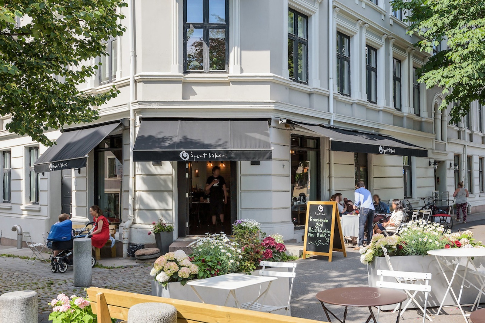 Flere hyggelige caféer i kort gange. Galleribilde