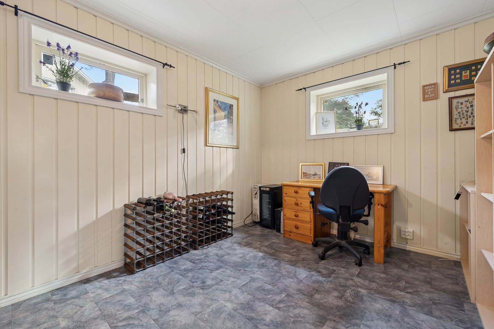 Praktisk rom som i dag benyttes som kontor. Galleribilde