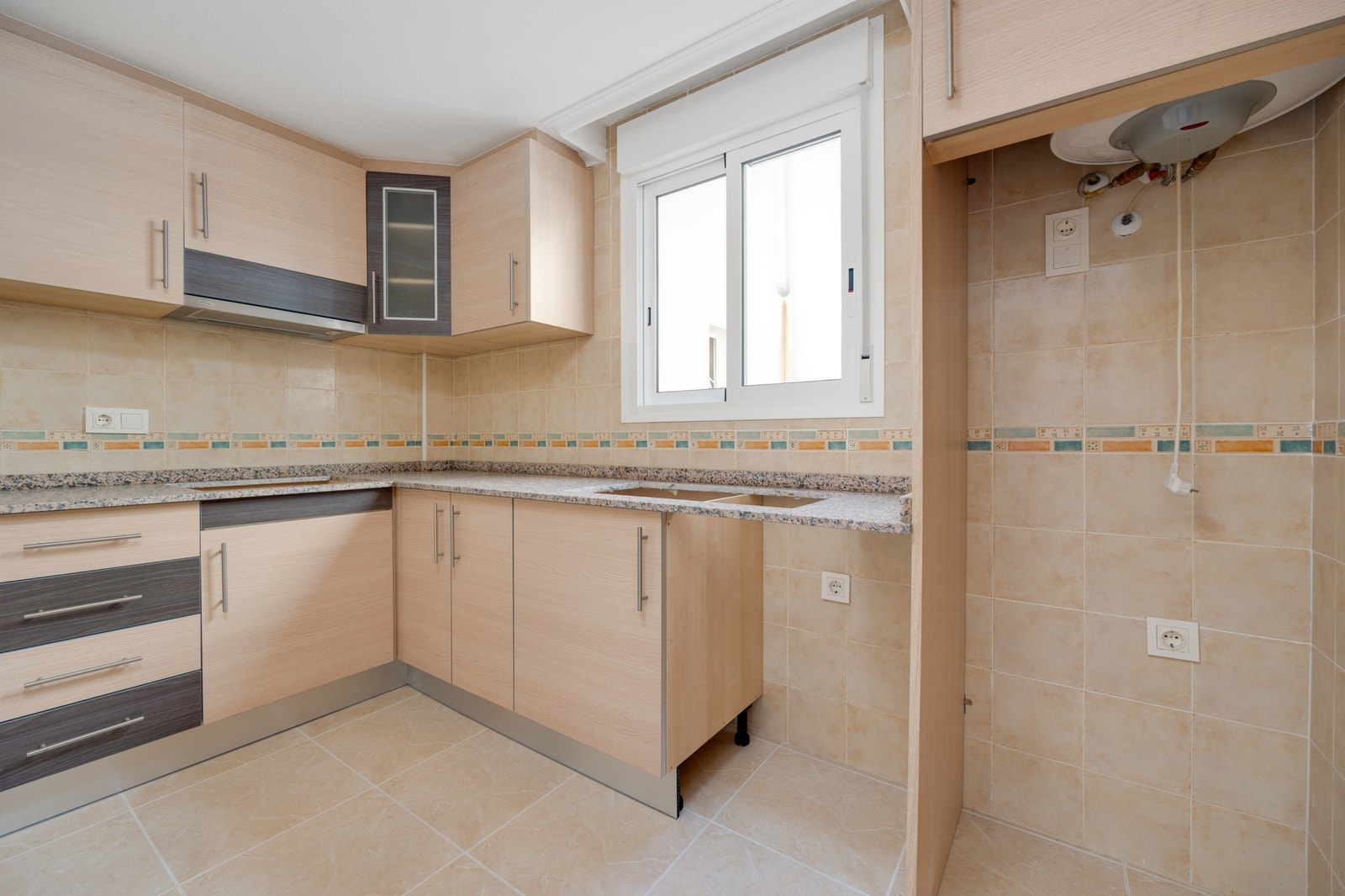 Spaniamegler1 har eget advokatkontor som sikrer kjøpsprosessen Galleribilde