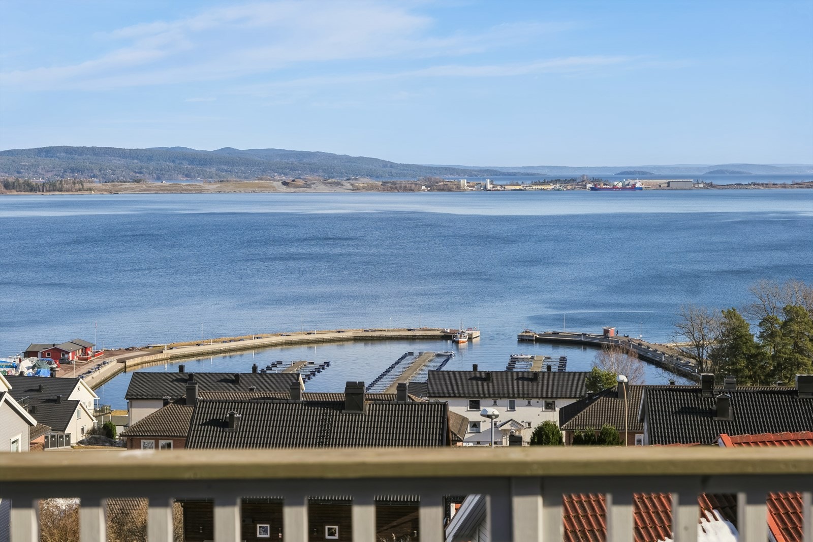 Velkommen til Bilet 54 med den flotte utsikten fra balkongen! Galleribilde