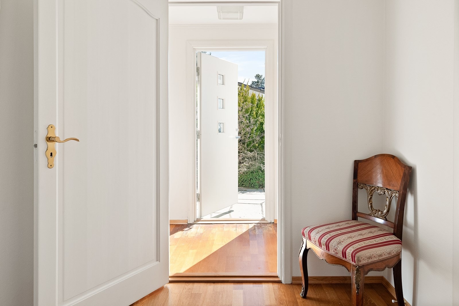 Inngangen til peisestuen/utleiedelen. Galleribilde