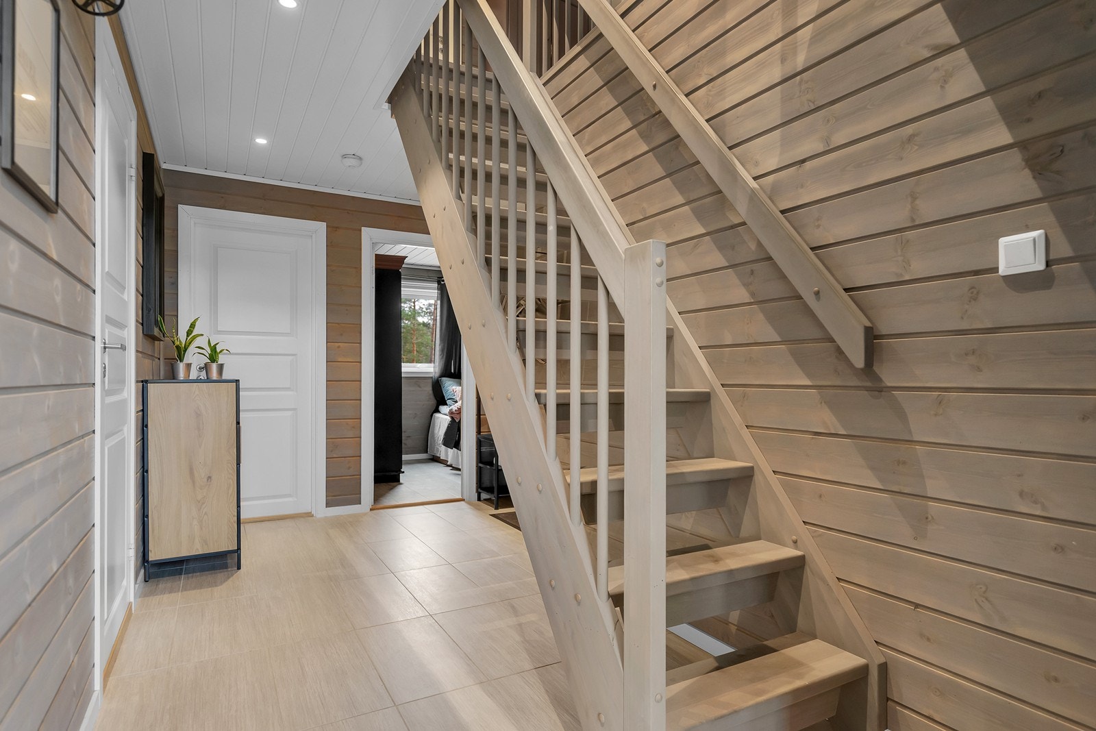 Trappeoppgang til loftsetasje Galleribilde