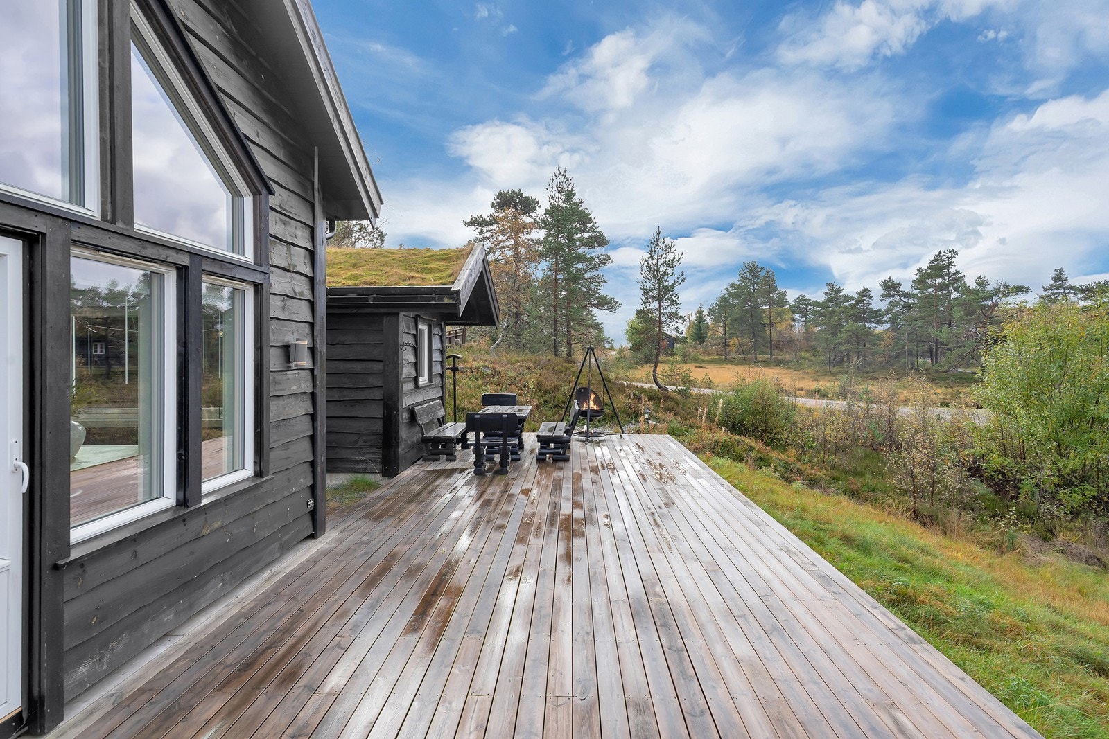 Terrasse med plass til sittegruppe Galleribilde