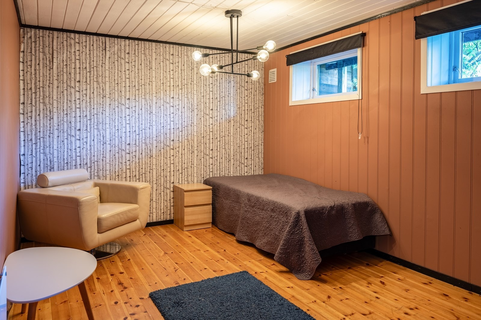 Kjelleren byr på to kjellerstuer på henholdsvis 18,5 m² og 20 m². Galleribilde