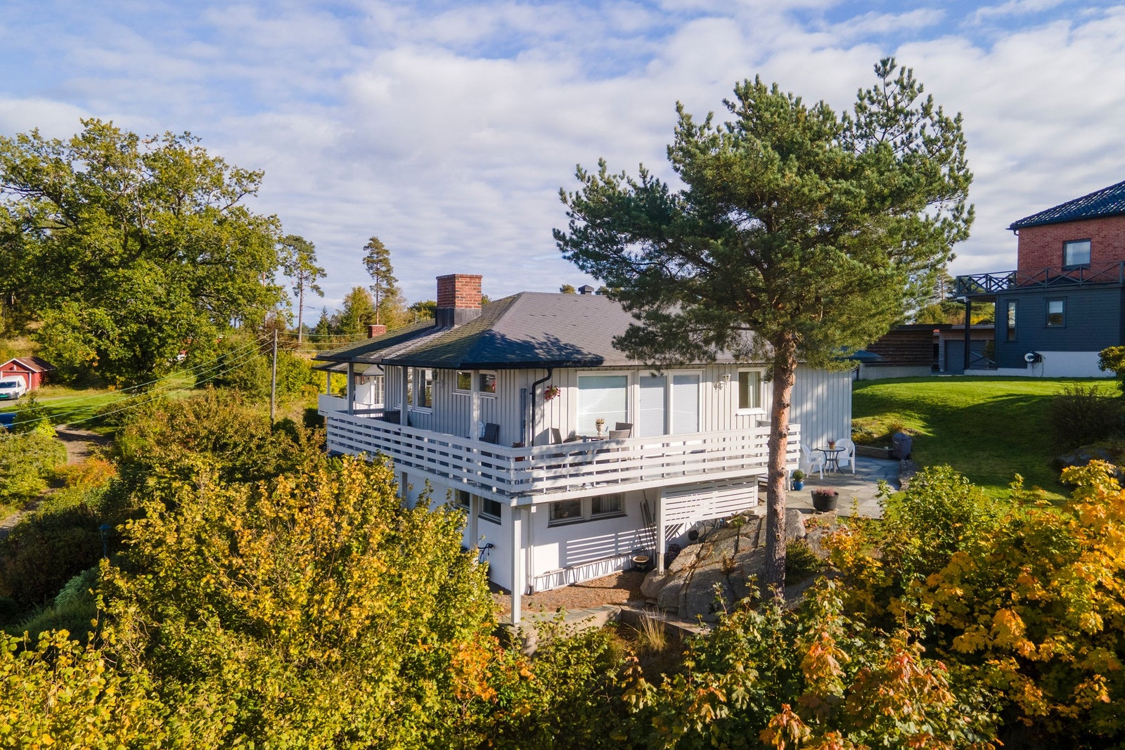 Velkommen til Lingelemveien 15 - høyt og fritt beliggende Galleribilde