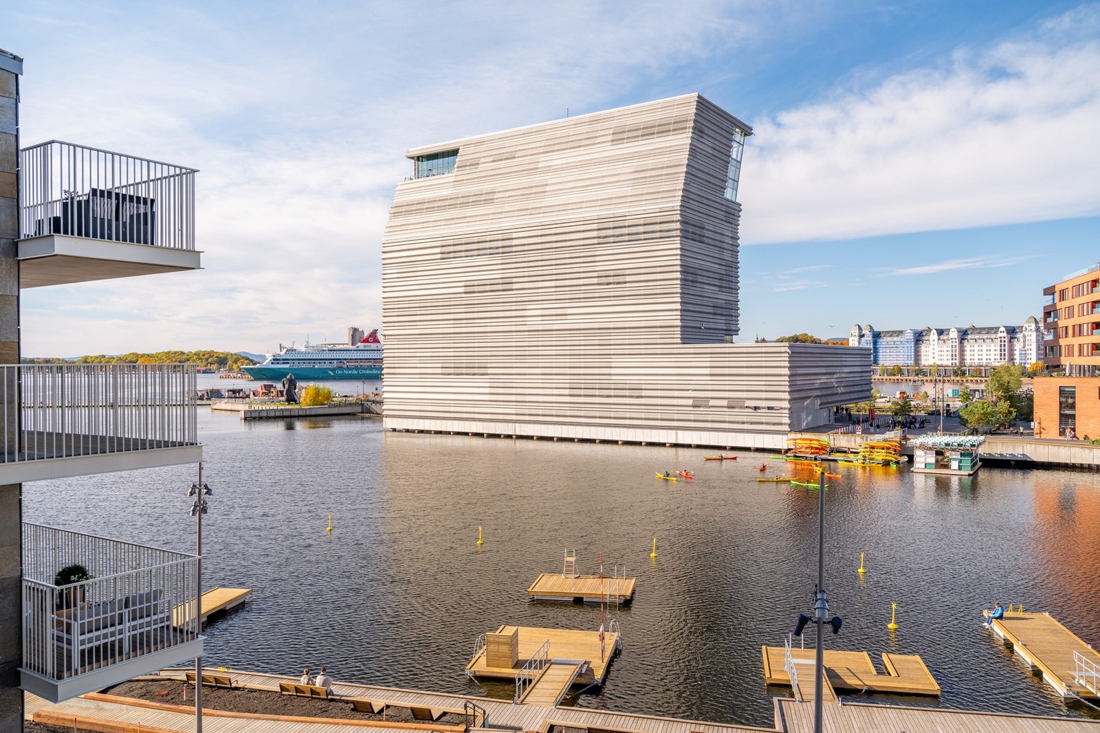 Fantastisk utsikt mot vannet og Munchmuseet Galleribilde