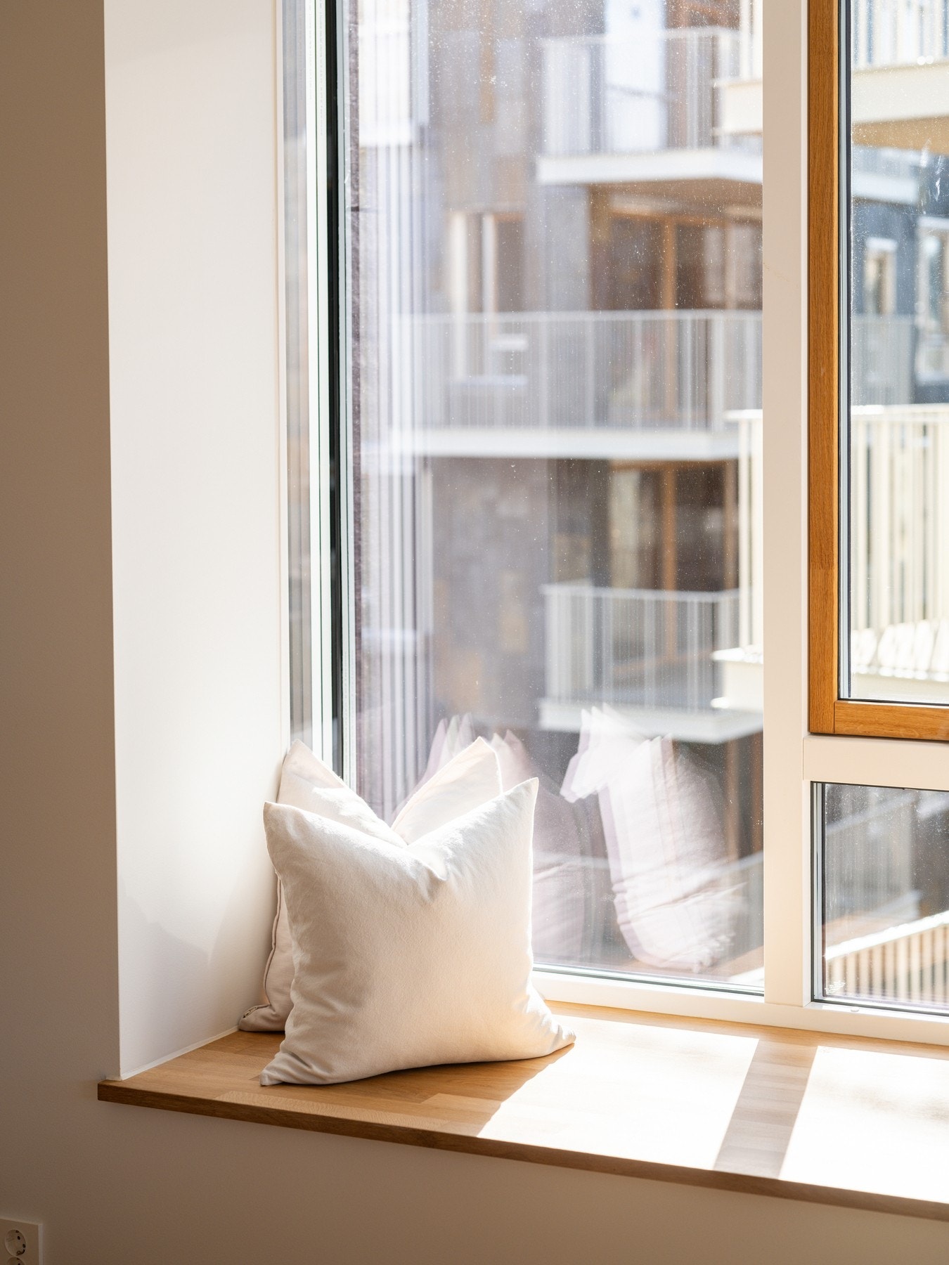 Brede karmer gir ekstra rom for dekor og pynt Galleribilde