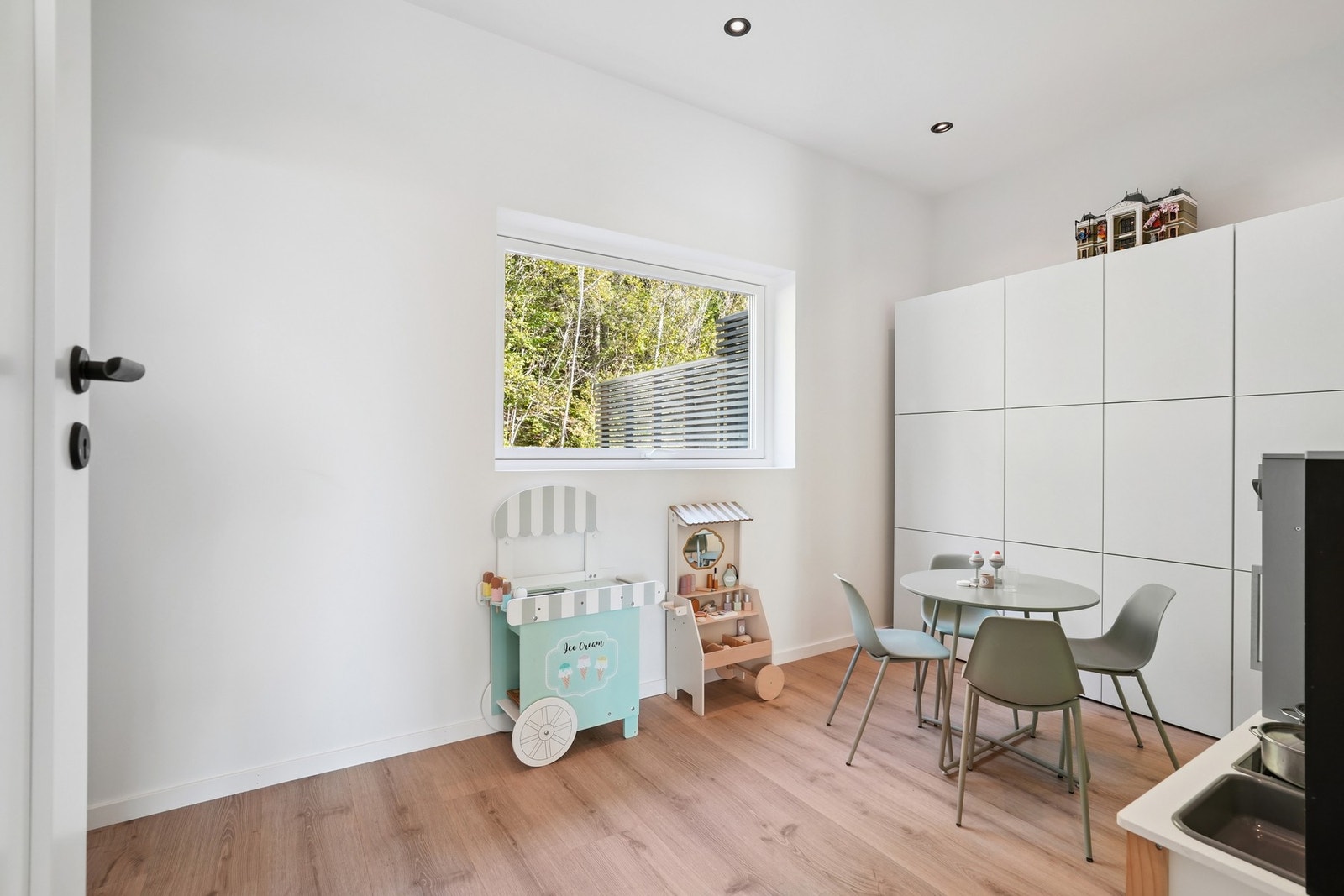 Det er ett soverom i hovedetasjen - Galleribilde