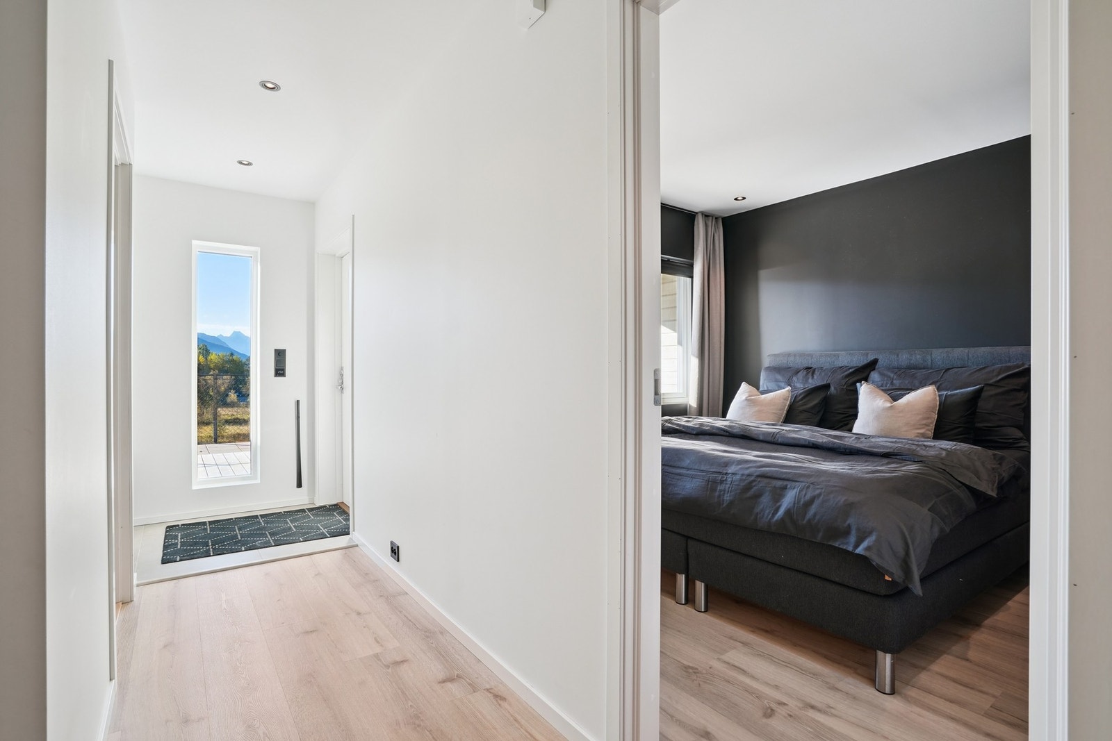 Det er to soverom i denne etasjen. Galleribilde