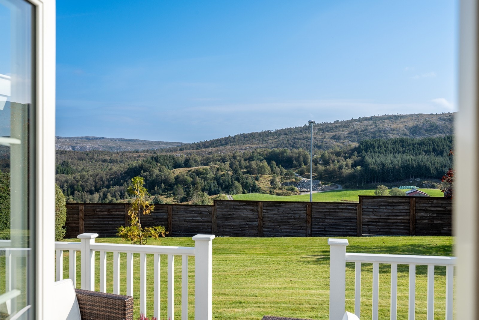 Utgang til terrasse fra hovedsoverom Galleribilde