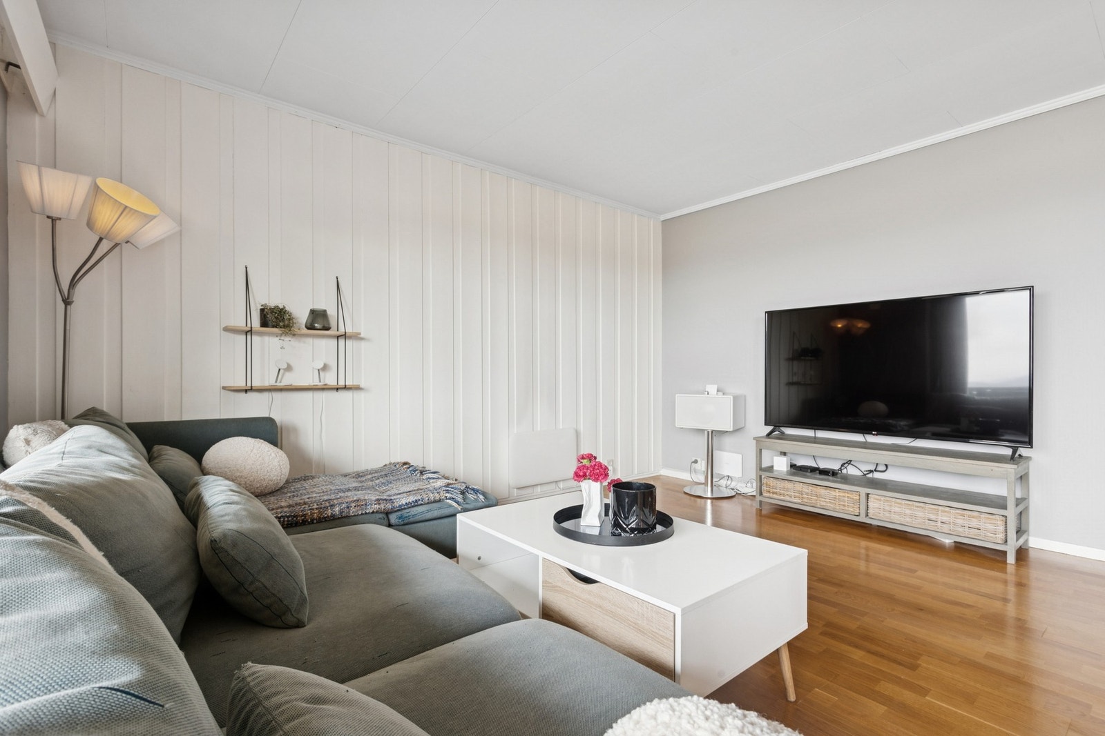 Stuen er naturlig delt inn i soner. Galleribilde