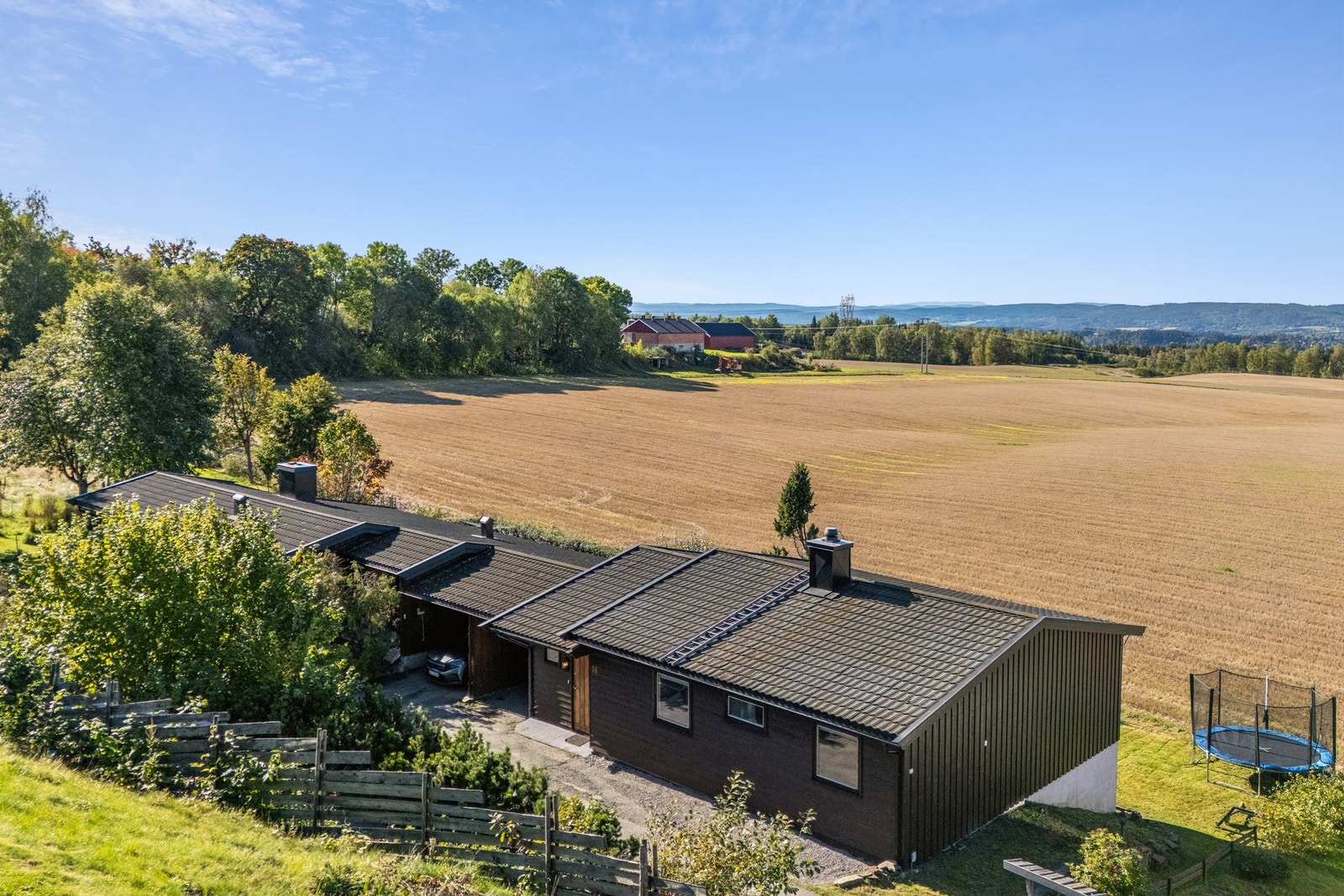 Gunn Margit Andreassen v/Privatmegleren Hønefoss har gleden av å presentere Løkenåsen 14! Galleribilde