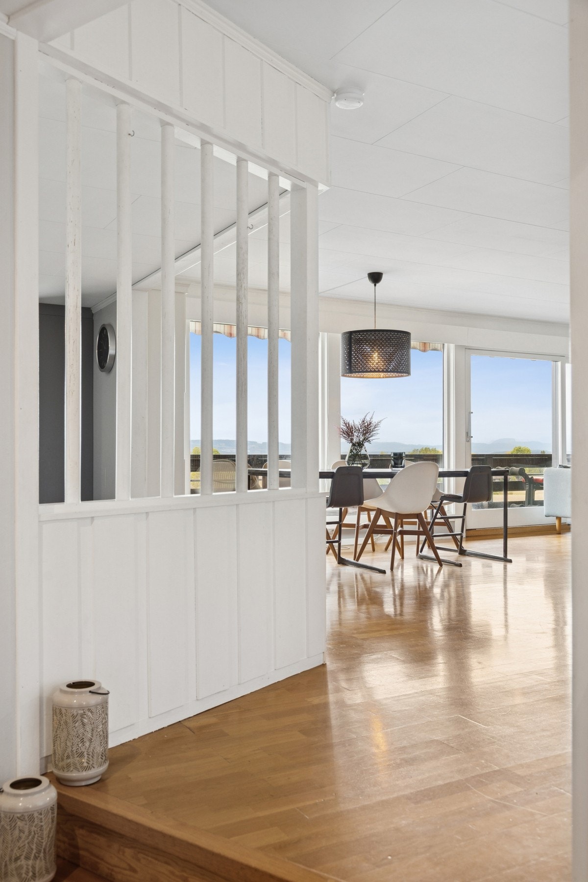 Vi starter i stuen - familiens samlingspunkt. Galleribilde