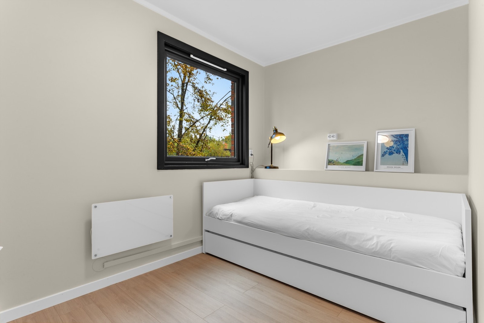 Det andre soverommet passer perfekt som barnerom, gjesterom eller kontor. Galleribilde