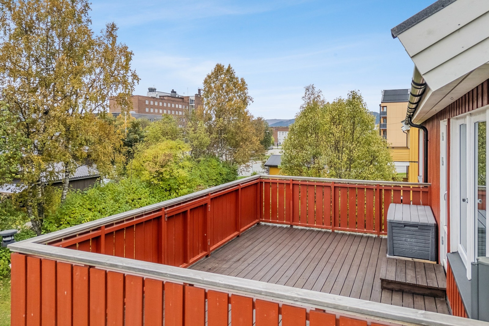 Sørvendt altan på ca. 20,5 m². Galleribilde