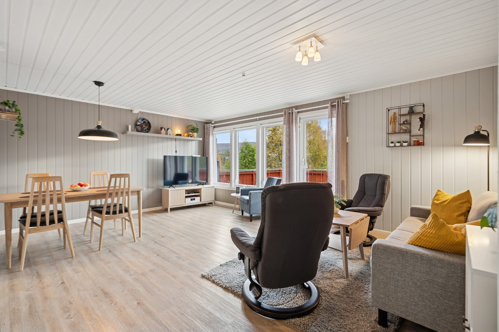 Pent oppusset halvpart av 2-mannsbolig med egen garasje! Galleribilde