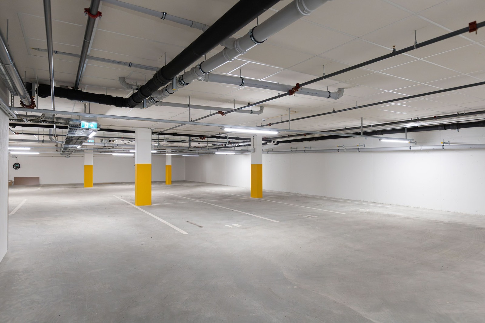 Det medfølger garasjeplass i kjeller. Galleribilde