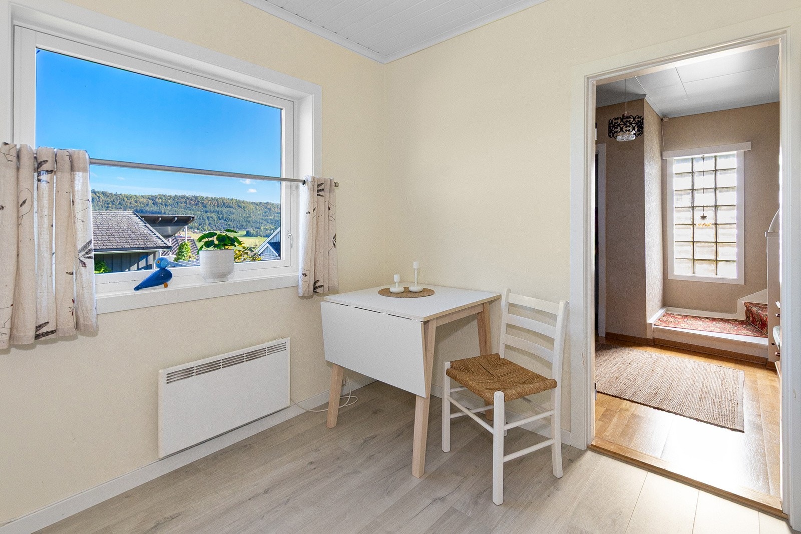 Fra kjøkken. Galleribilde