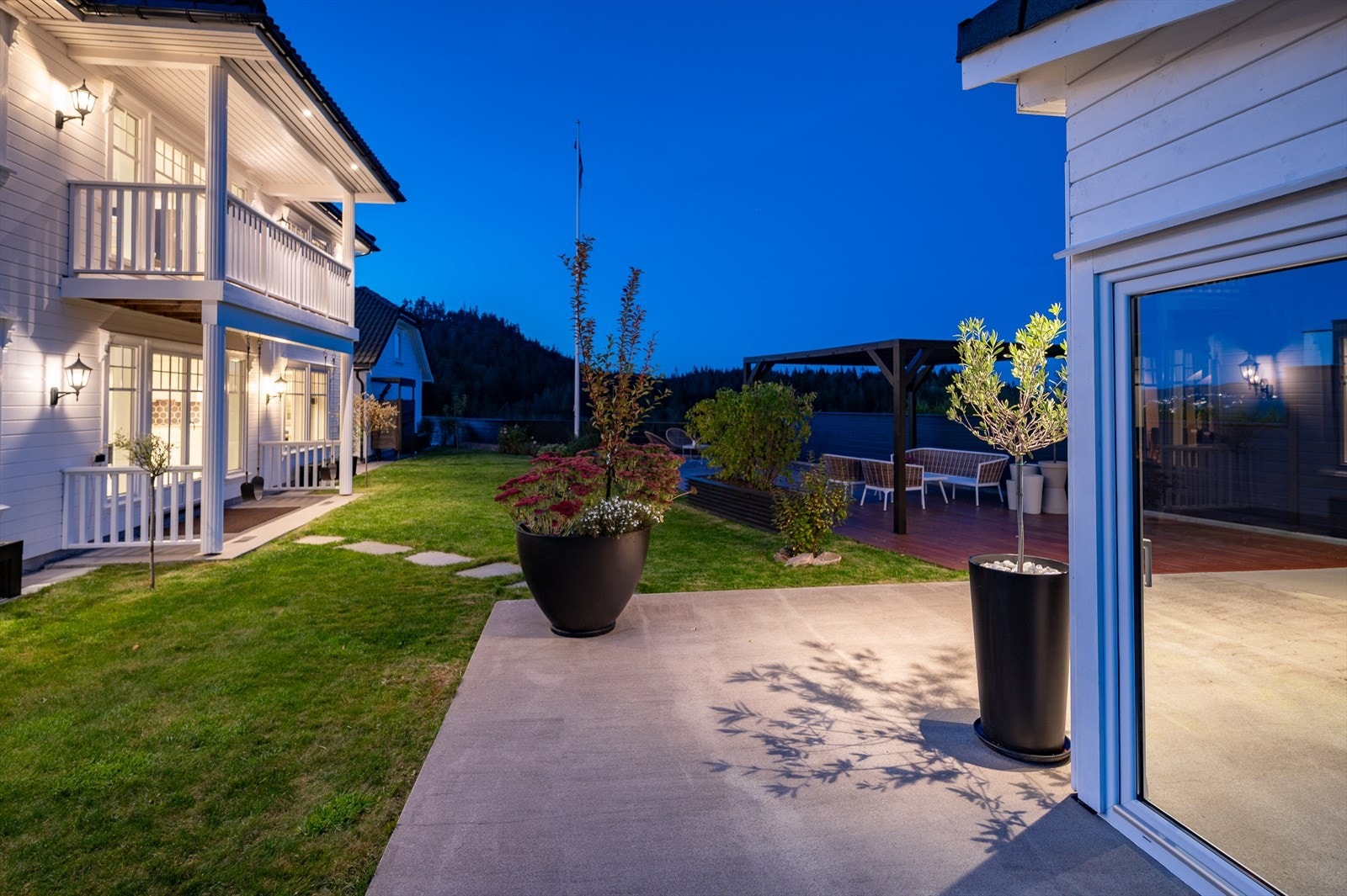 Tomten er hele 970 kvm Galleribilde