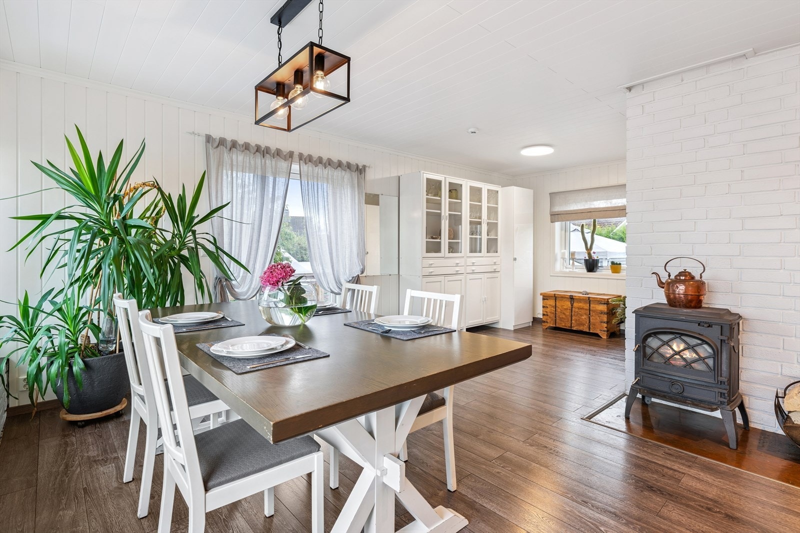 Stue med utgang til terrasse Galleribilde