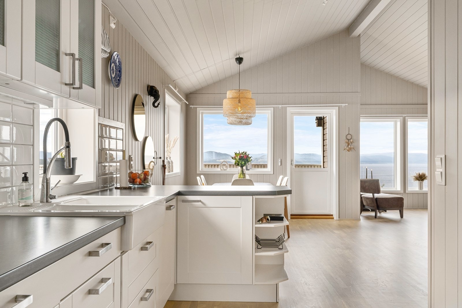 Stue og kjøkken er tilsammen 47,5 kvm. Galleribilde