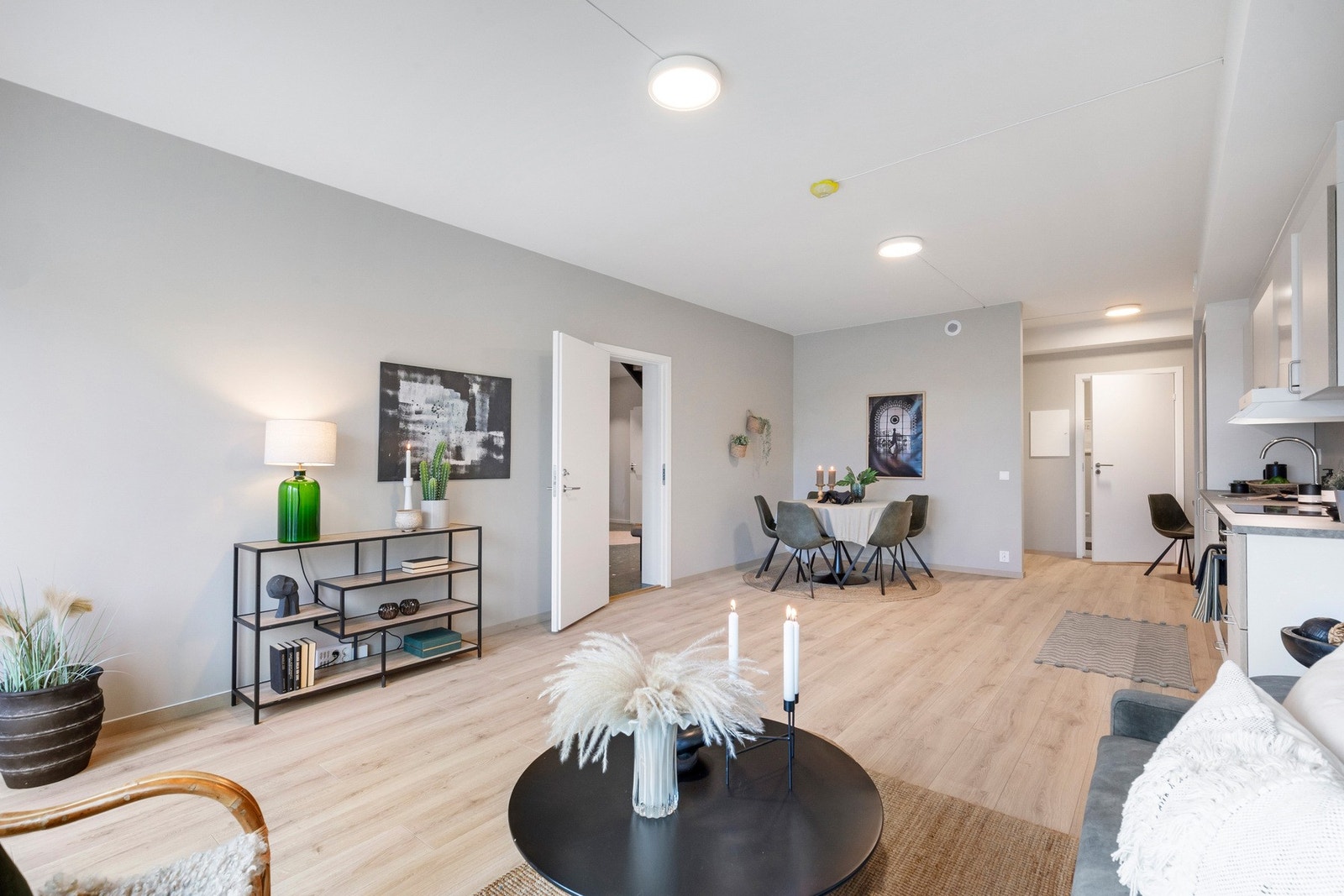 Det er dør mot hoveddel. Her kan du være fleksibel, både for eget bruk og utleie. Galleribilde