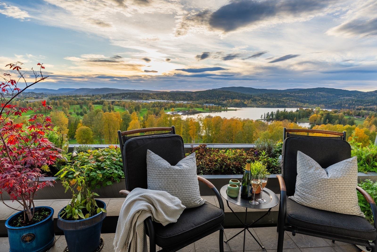 Velkommen til Olaf Bulls vei 44 v/ Cathrine Pettersen DnB Eiendom Galleribilde