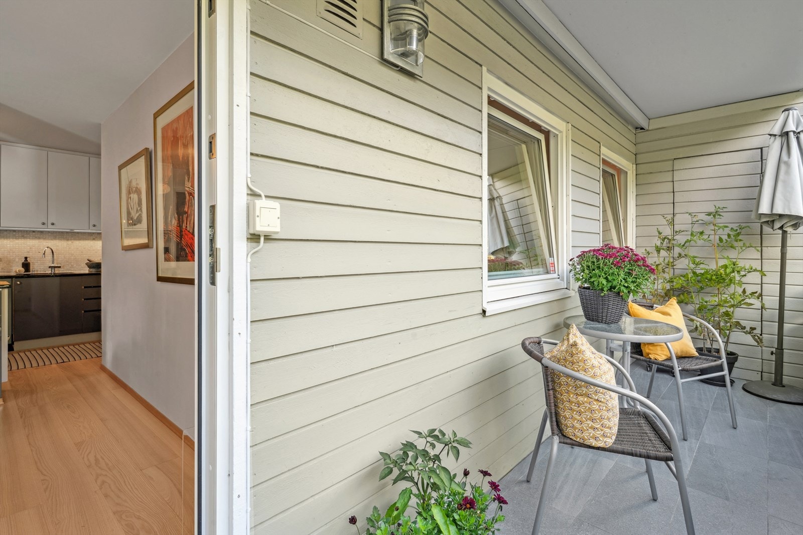 Balkong utenfor kjøkken Galleribilde