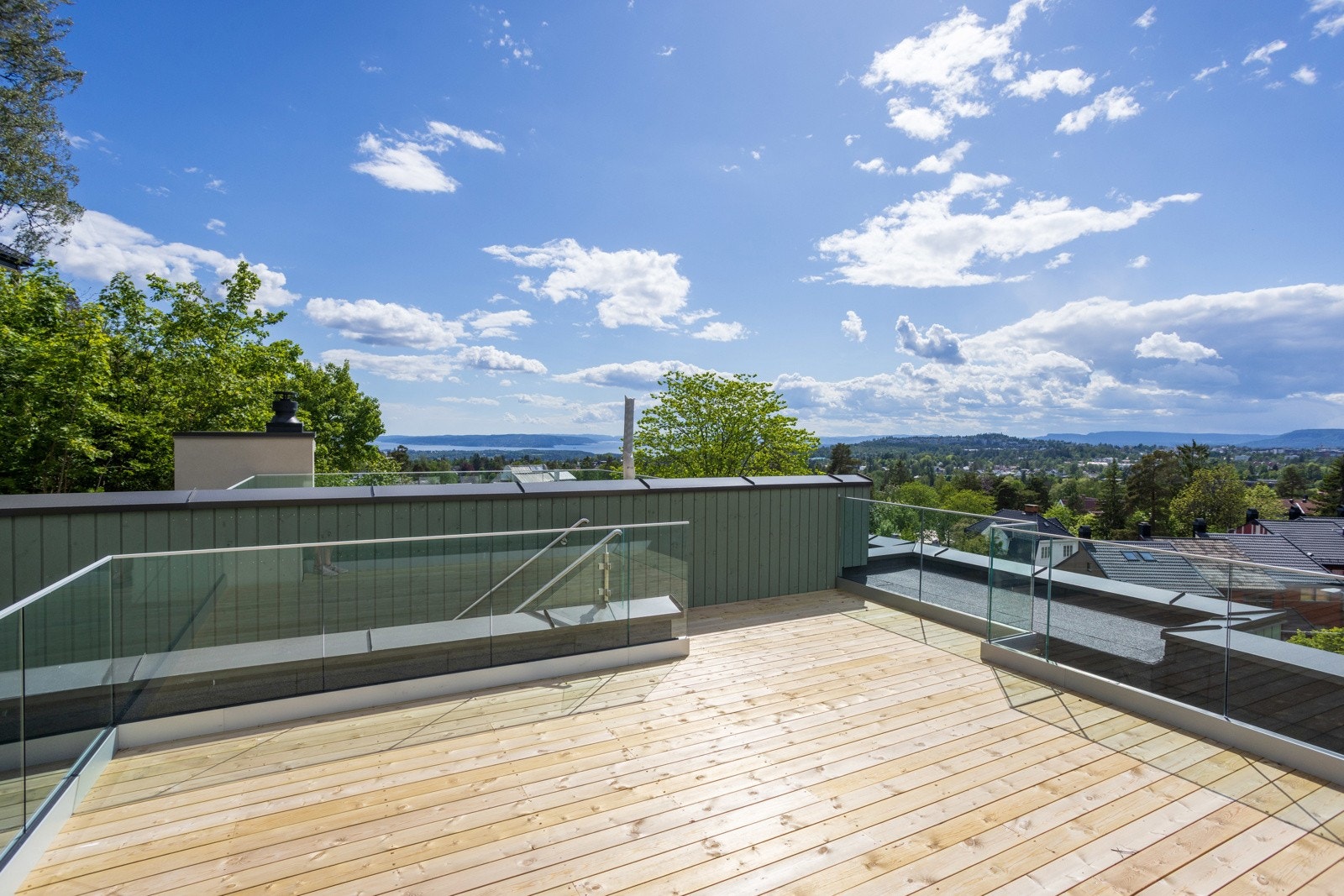 Velkommen Frognerseterveien 49 B - Stor, deilig takterrasse med flott utsikt Galleribilde
