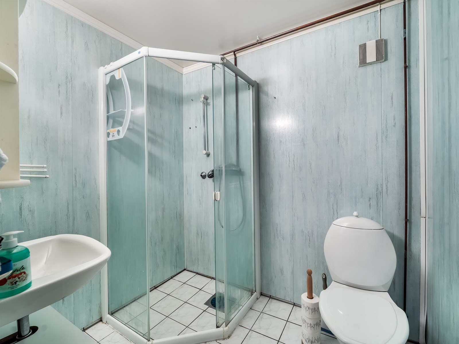 Bad i underetg. Galleribilde