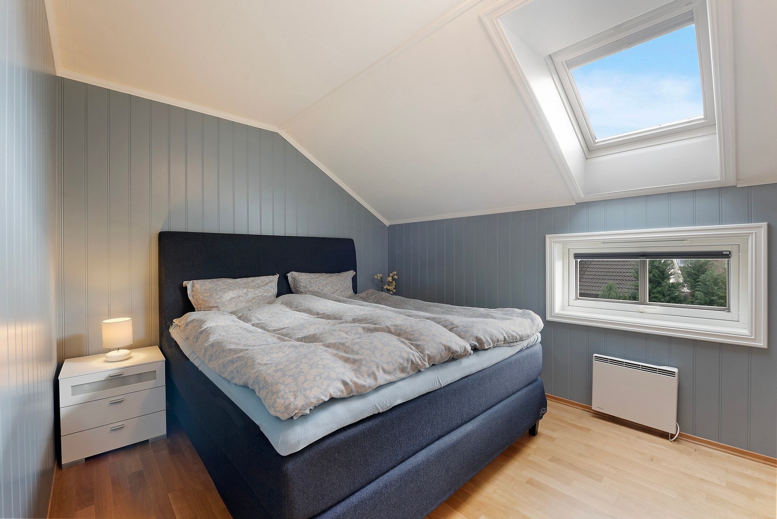 To soverom med god størrelse gir deg og dine den plassen dere trenger for å trives i hverdagen Galleribilde