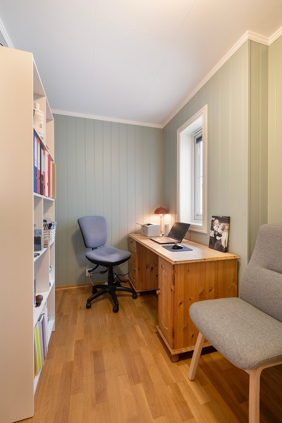 Innvendig bod i leiligheten er i dag innredet for kontor Galleribilde