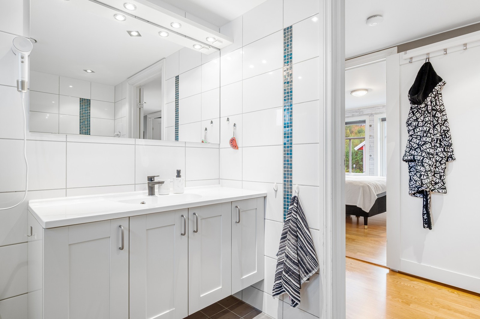 Balansert ventilasjon og fjernvarme som bidrar til et godt inneklima med lave energikostnader Galleribilde