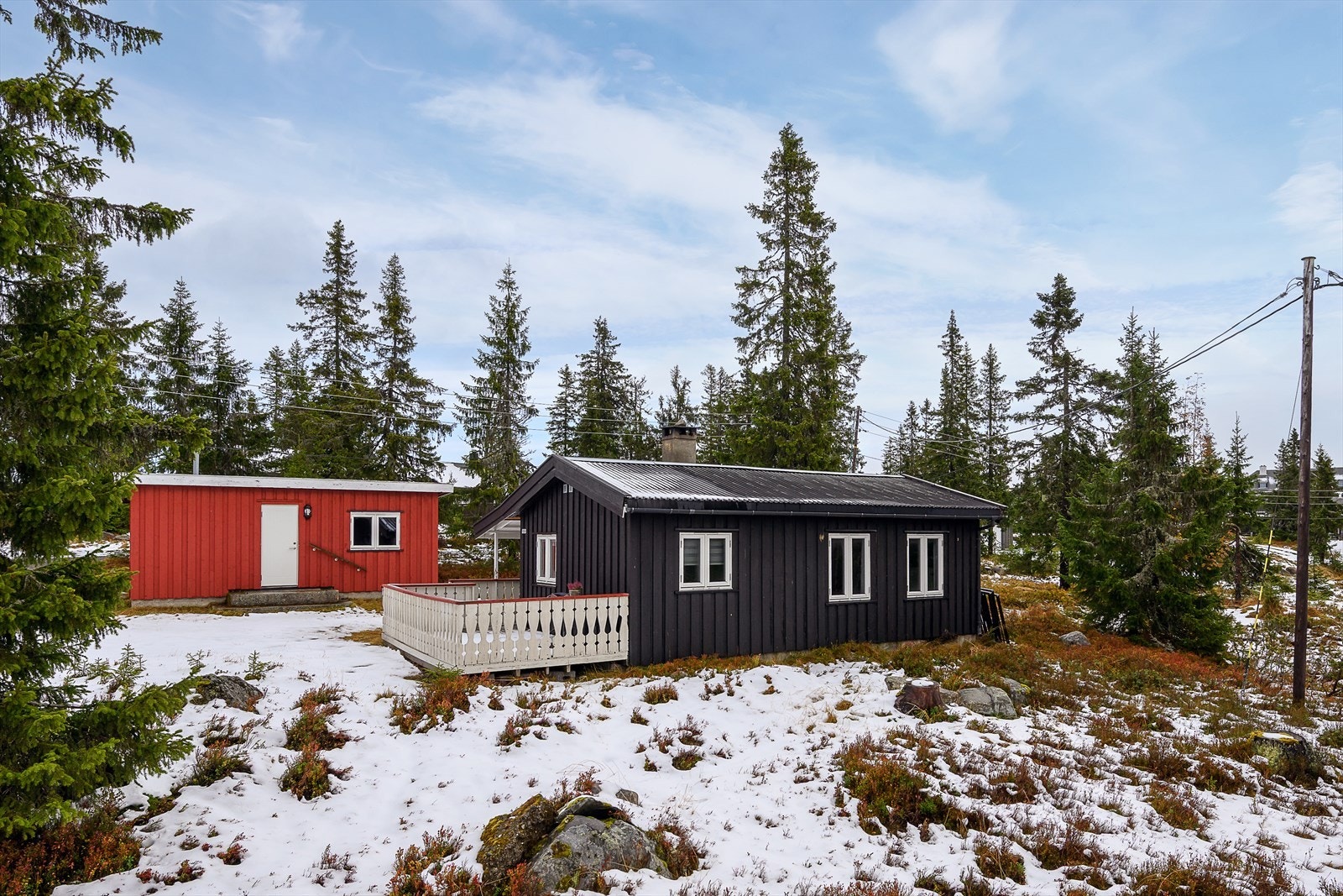 Velkommen til Sjusjøen-Brøttum 1434! Sentralt og attraktivt beliggende på Sjusjøen. Galleribilde